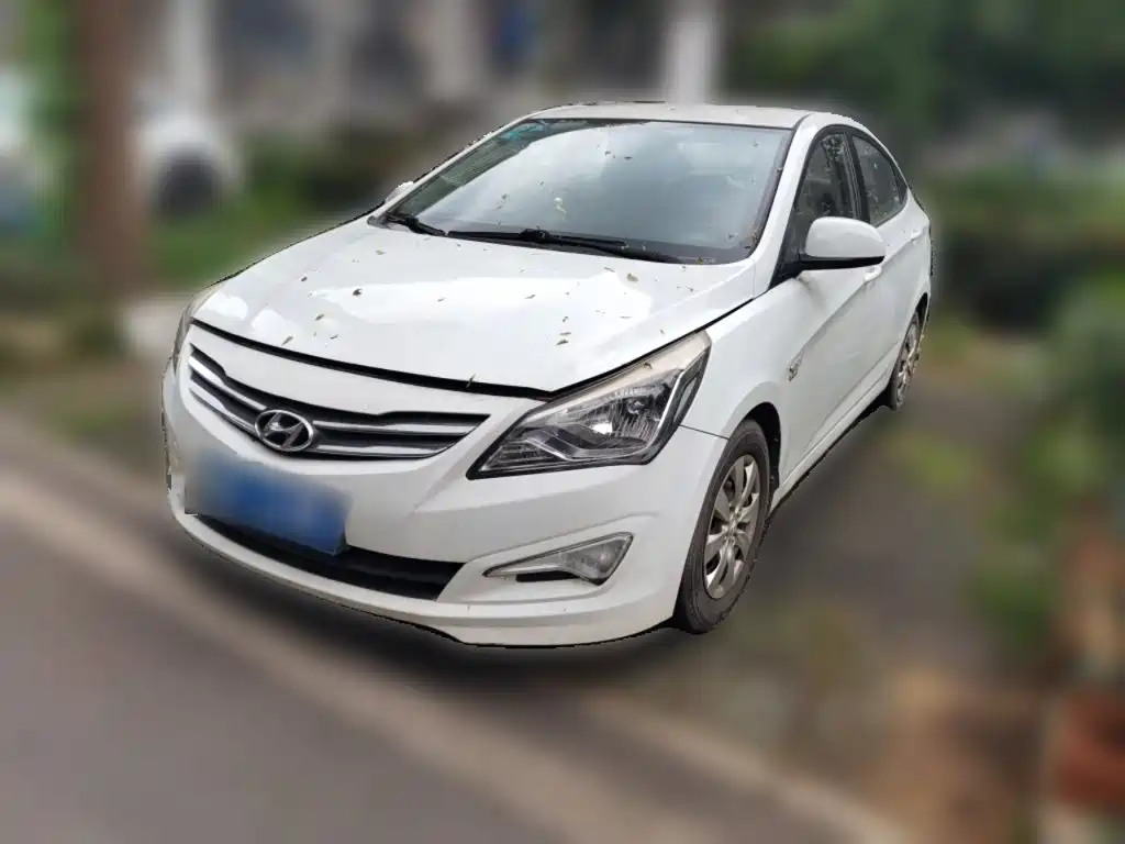 Hyundai Verna 2015