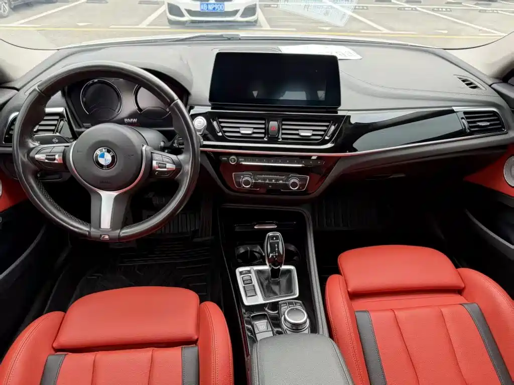 BMW 1 Series 2021