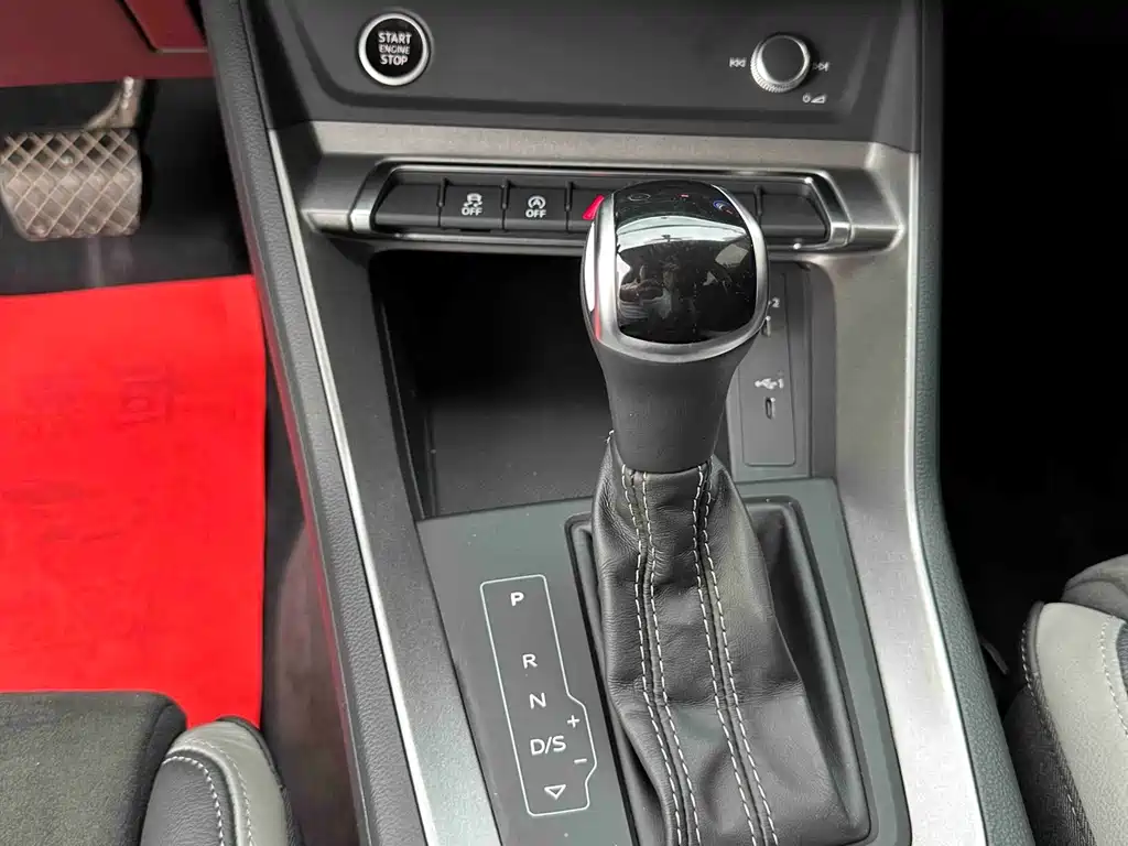 Audi Q3 2022 — фото 17
