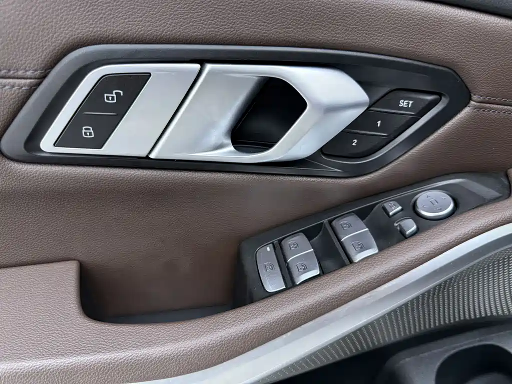 BMW 3 Series 2023 — фото 14