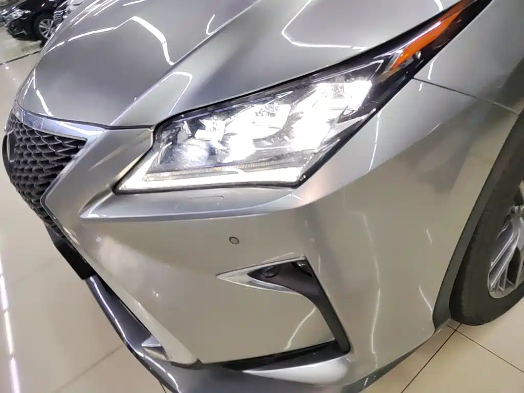 Lexus RX 2017 — фото 24