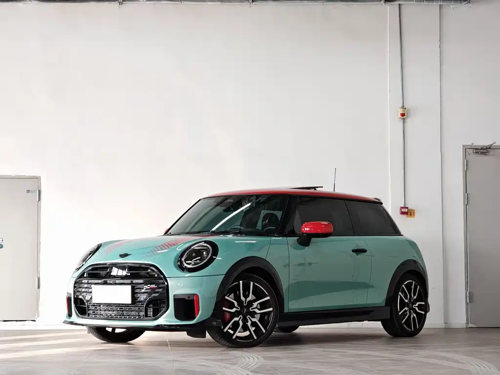 MINI JCW 2025