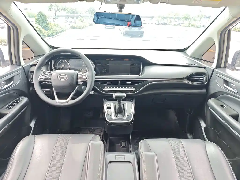 GAC Trumpchi M6 2021 — фото 16