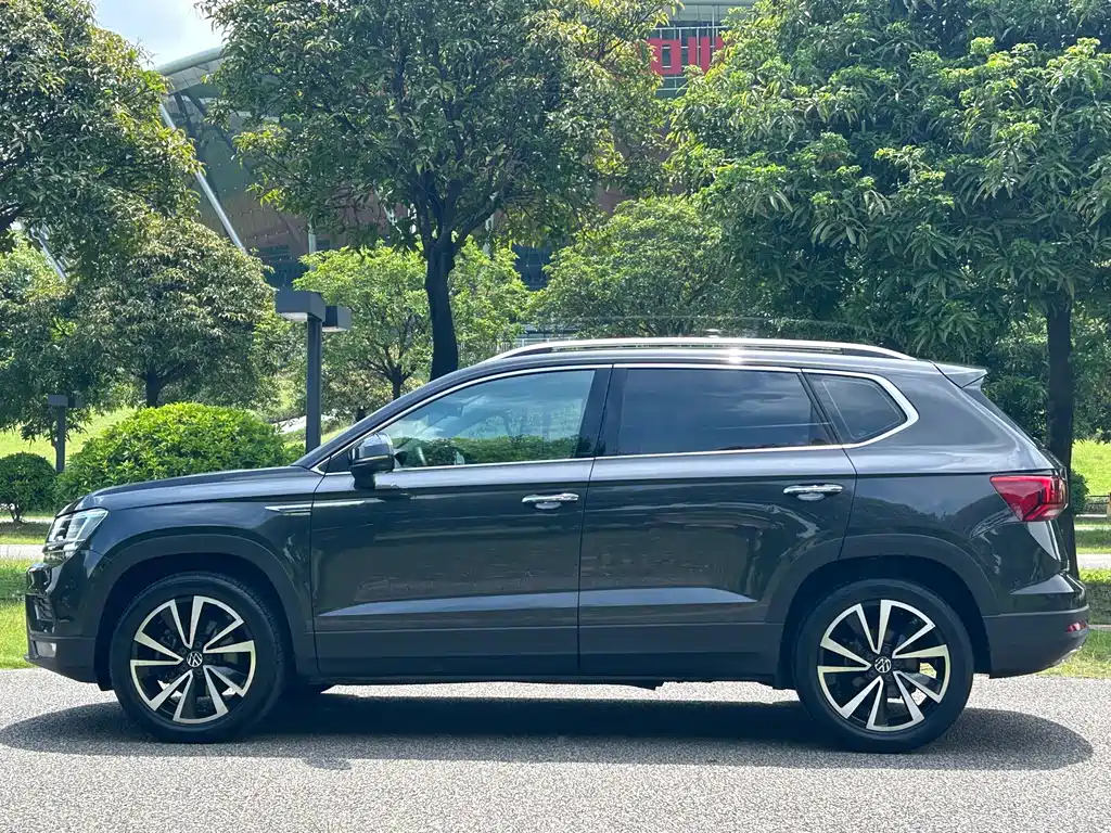 Volkswagen Tharu 2021