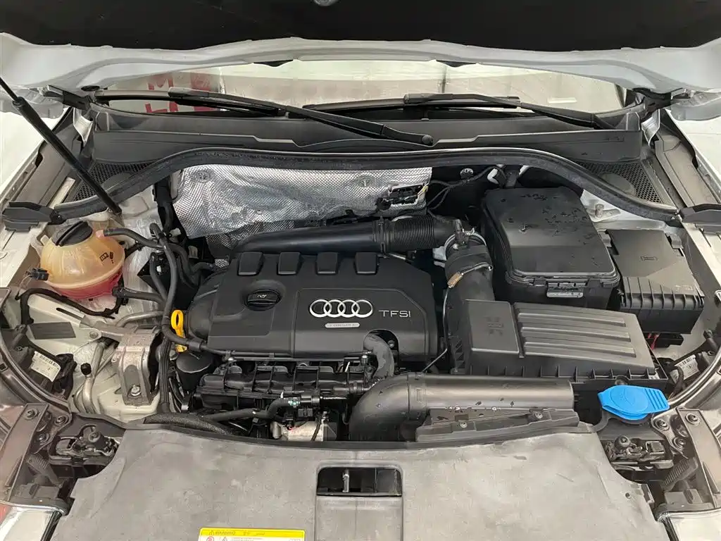 Audi Q3 2015 — фото 18
