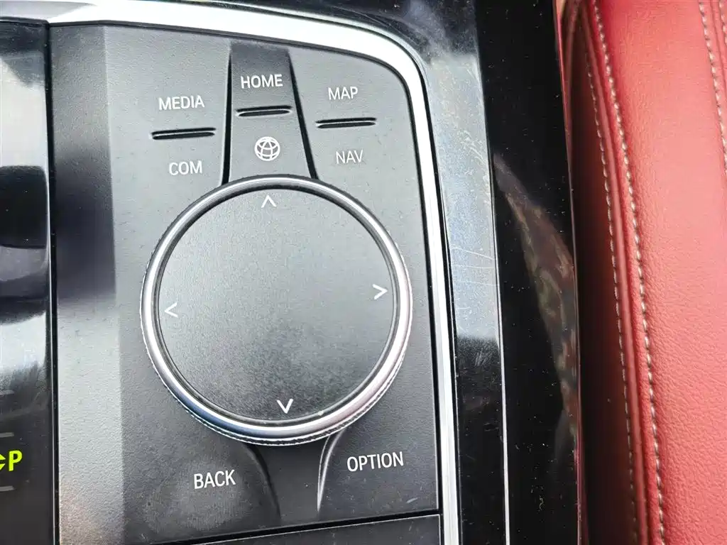 BMW X4 2022 — фото 28