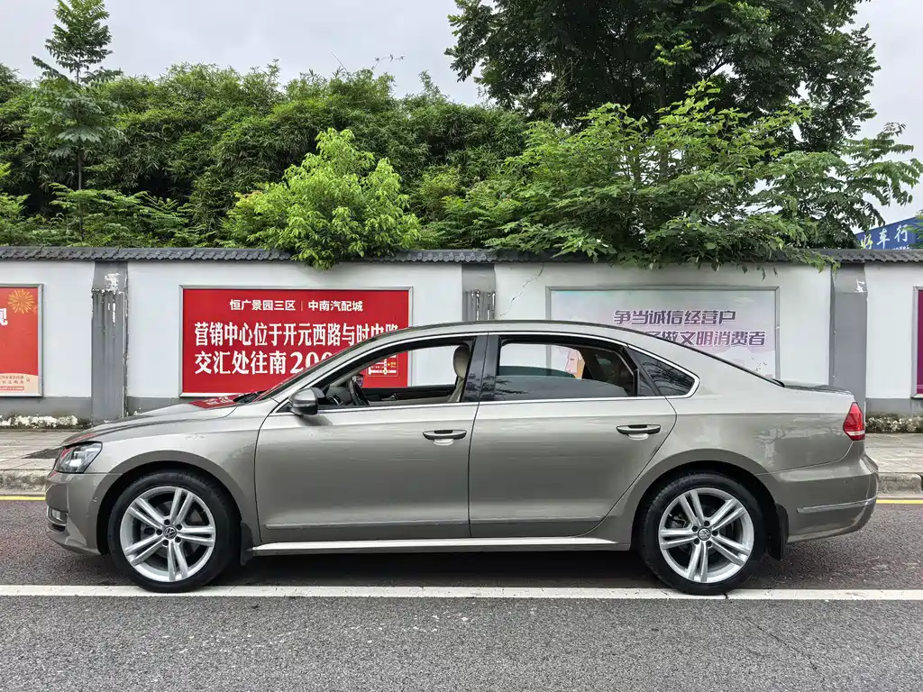 Volkswagen Passat 2014 — фото 6