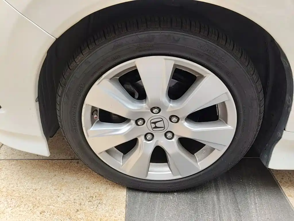 Honda Jade 2015 — фото 23