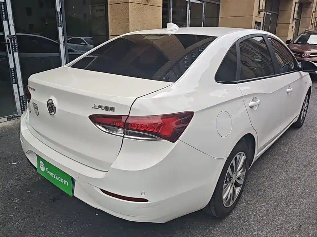 Buick Excelle 2019 — фото 7
