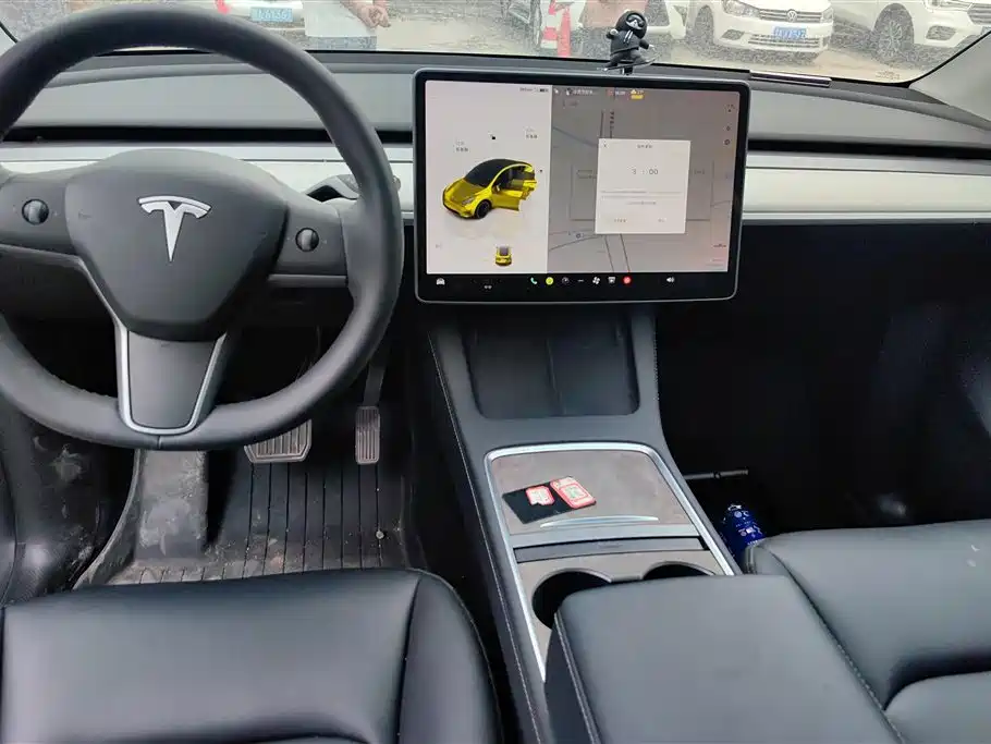 Tesla Model Y 2024 — фото 12