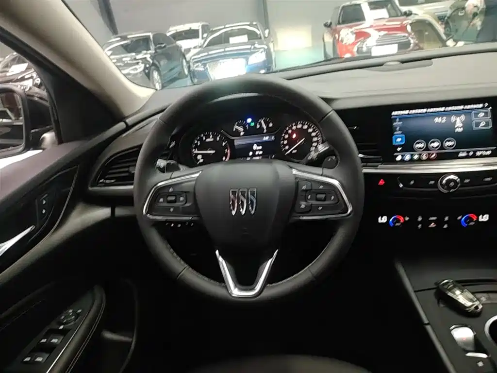 Buick Regal 2025 — фото 11