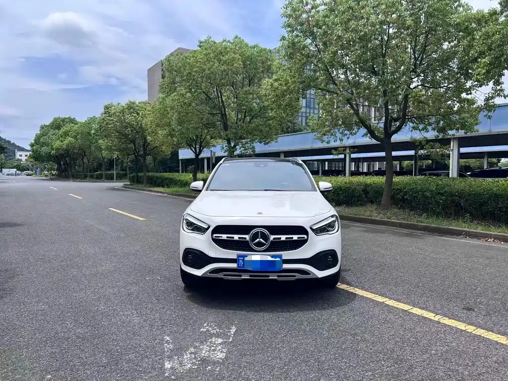 Mercedes-Benz GLA 2023