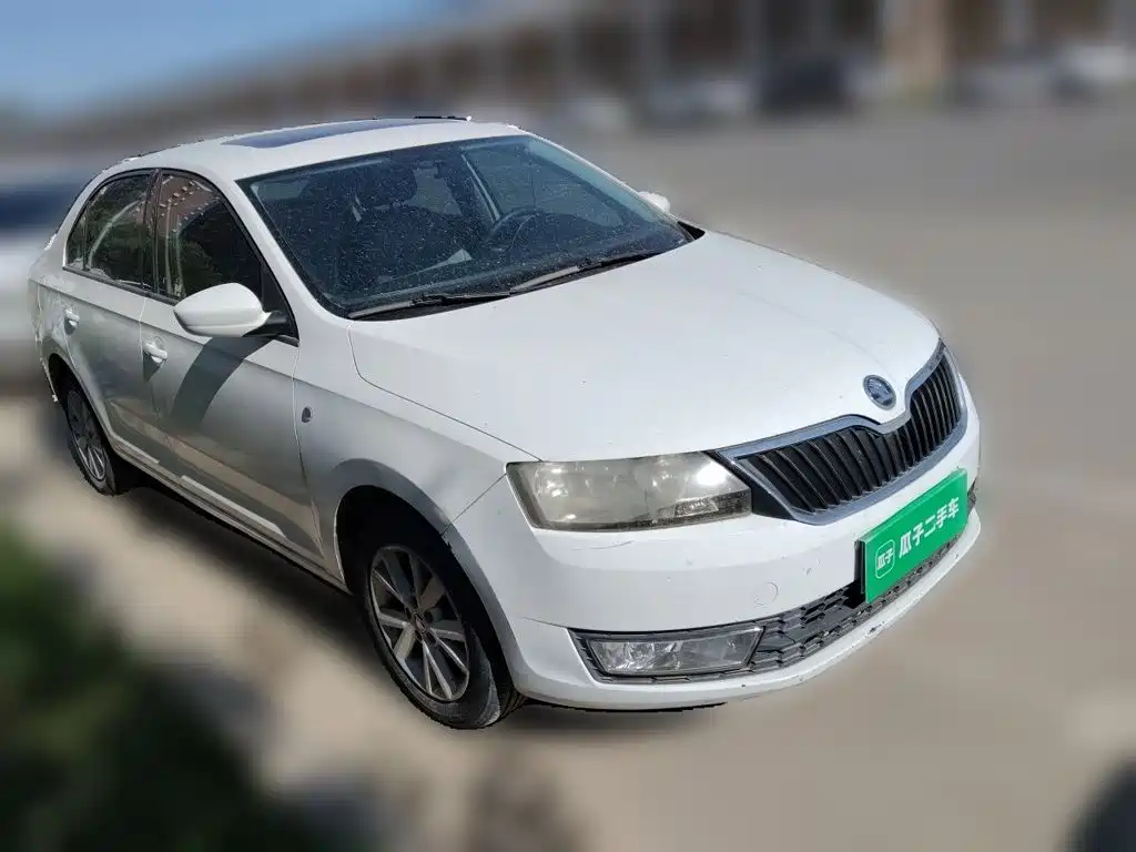 Skoda Rapid 2015 — фото 3
