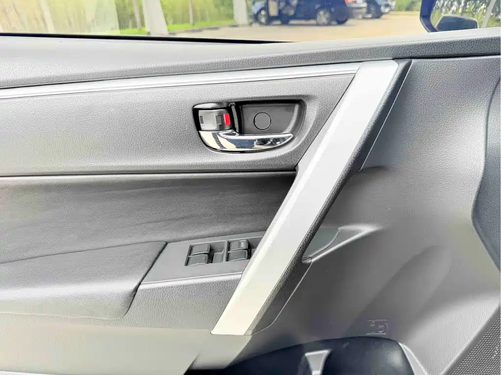 Toyota Levin 2018 — фото 10