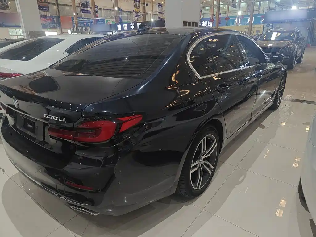 BMW 5 Series 2021