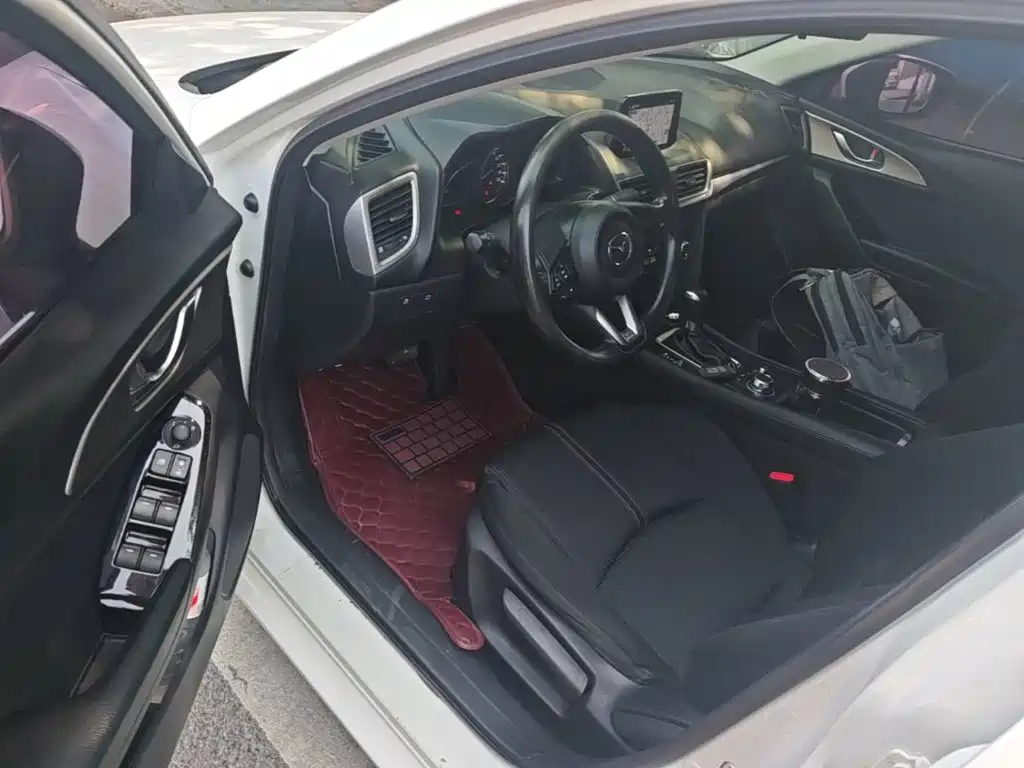 Mazda 3 Angkesela 2019 — фото 16