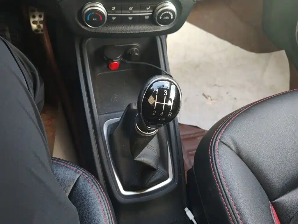 Haval H1 2015 — фото 15