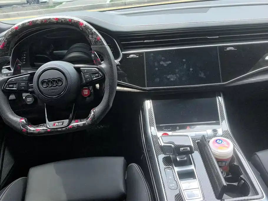 Audi Q8 2021 — фото 12