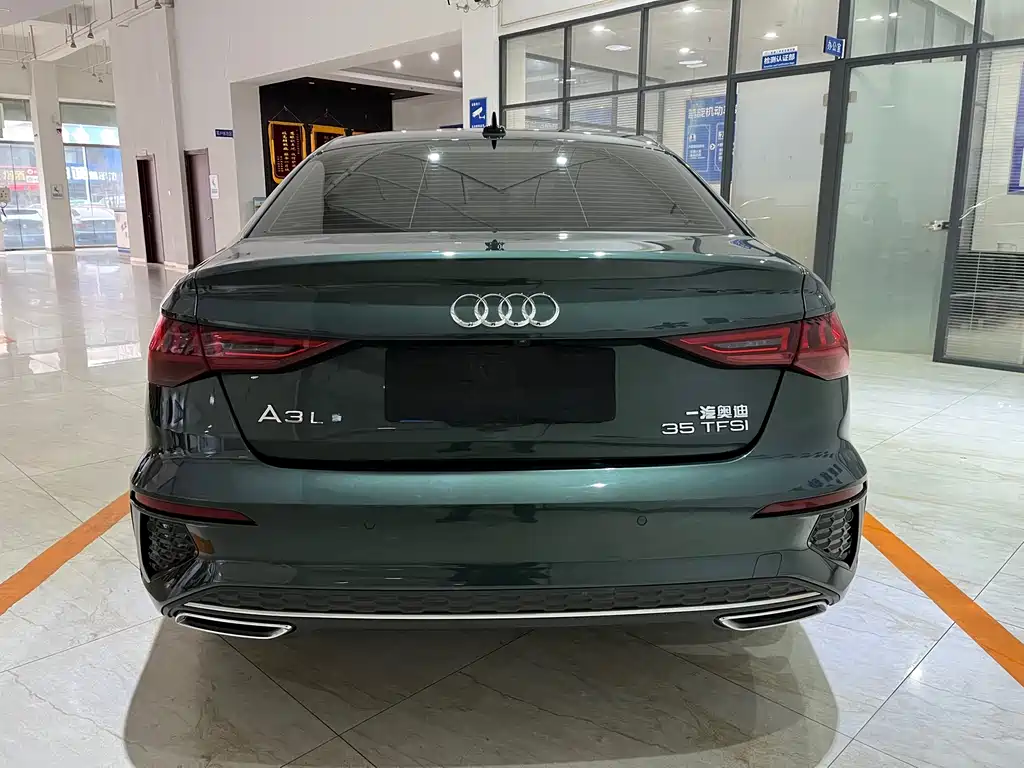 Audi A3 2023 — фото 5