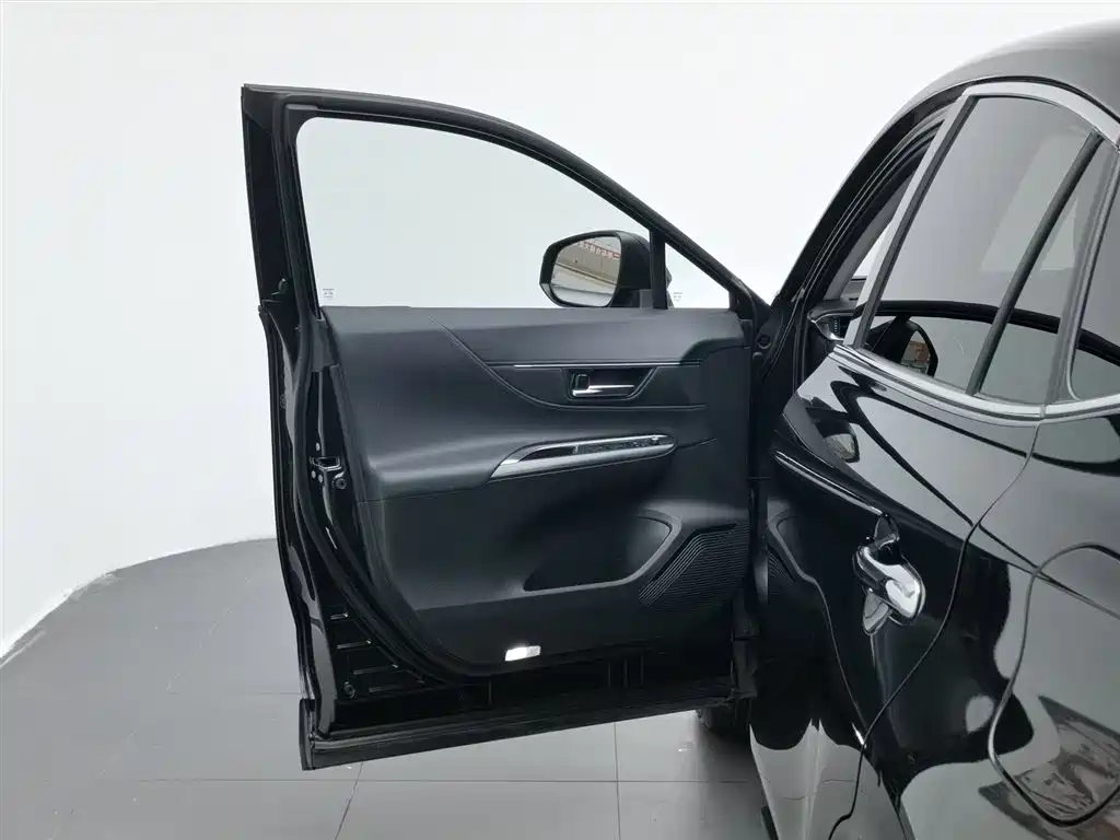 Toyota Harrier 2023 — фото 8
