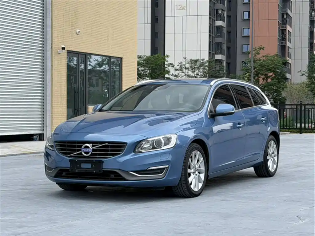 Volvo V60 2015 — фото 2