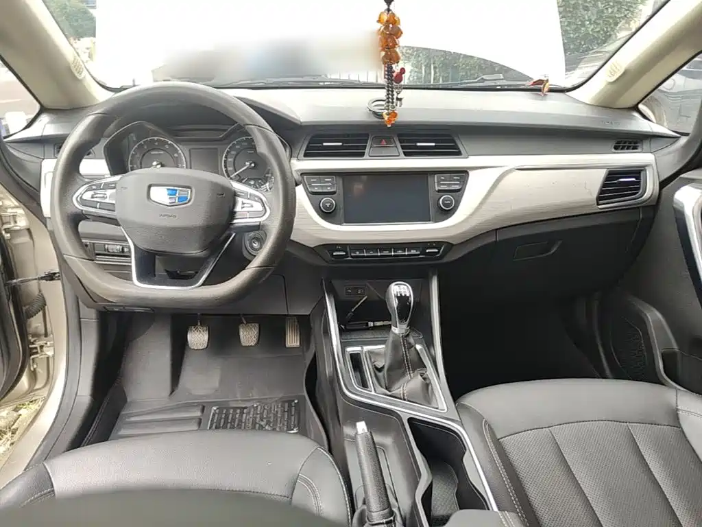 Geely Vision X3 2020 — фото 10