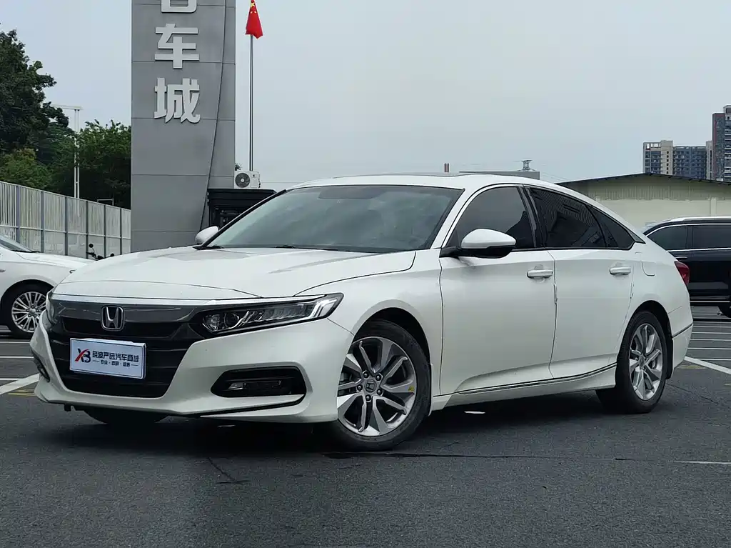 Honda Accord 2021 — фото 1