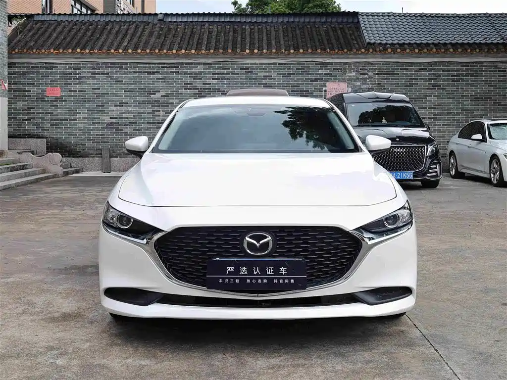 Mazda 3 Axela 2023