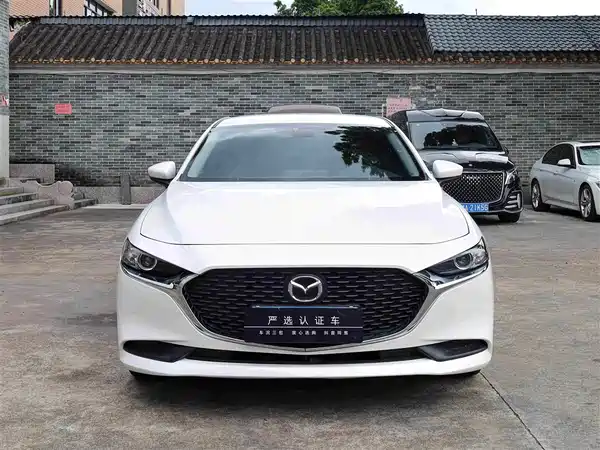 Mazda 3 Axela 2023