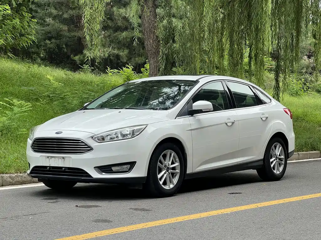 Ford Focus 2016 — фото 1