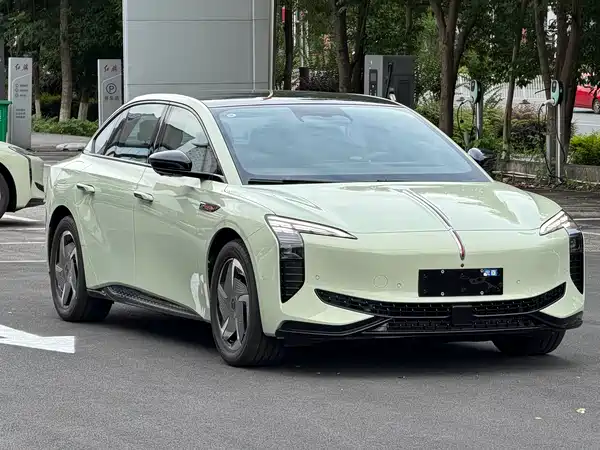 Hongqi EH7 2026