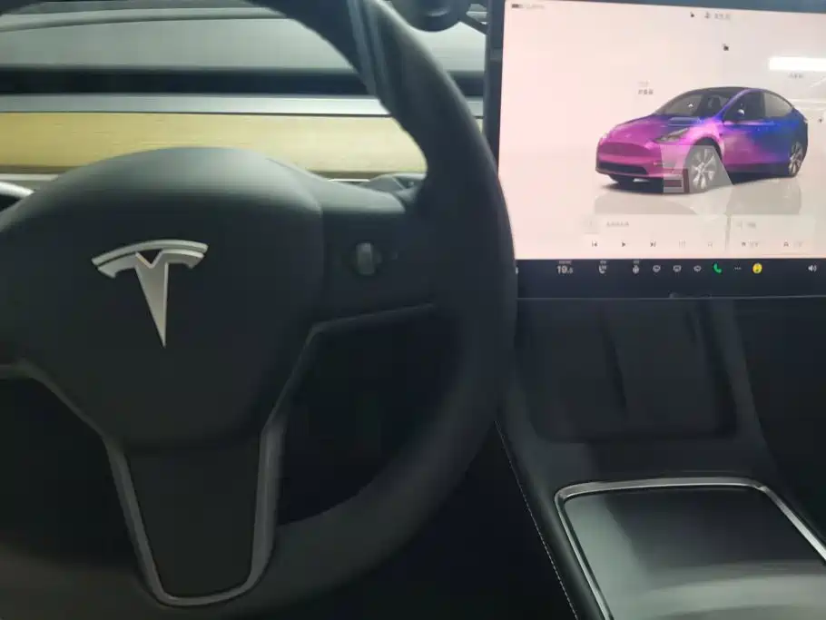 Tesla Model Y 2022 — фото 12