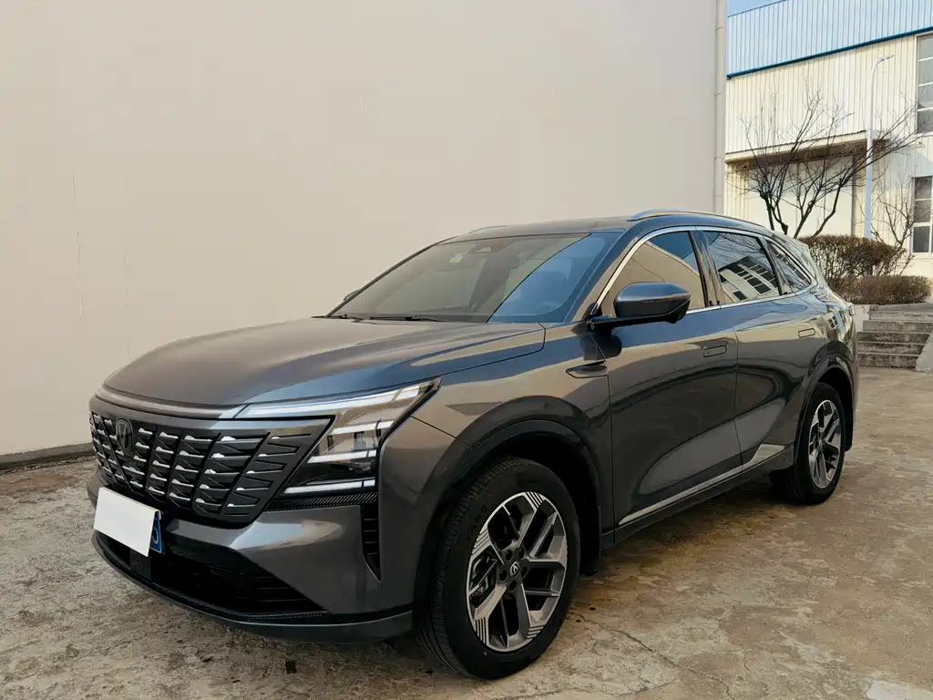 Changan CS75 PLUS 2026 — фото 1
