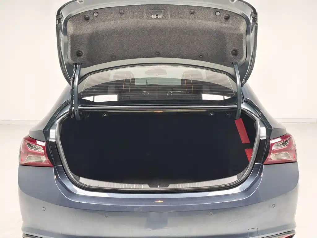 Chevrolet Malibu XL 2022 — фото 10