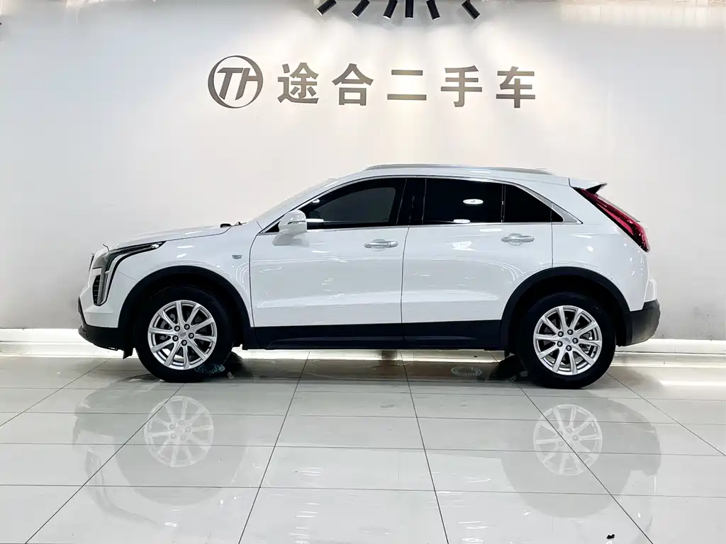 Cadillac XT4 2020 — фото 3