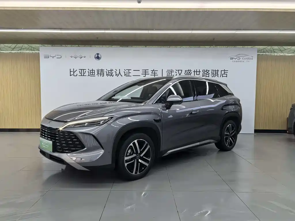 BYD L DM-i 2025