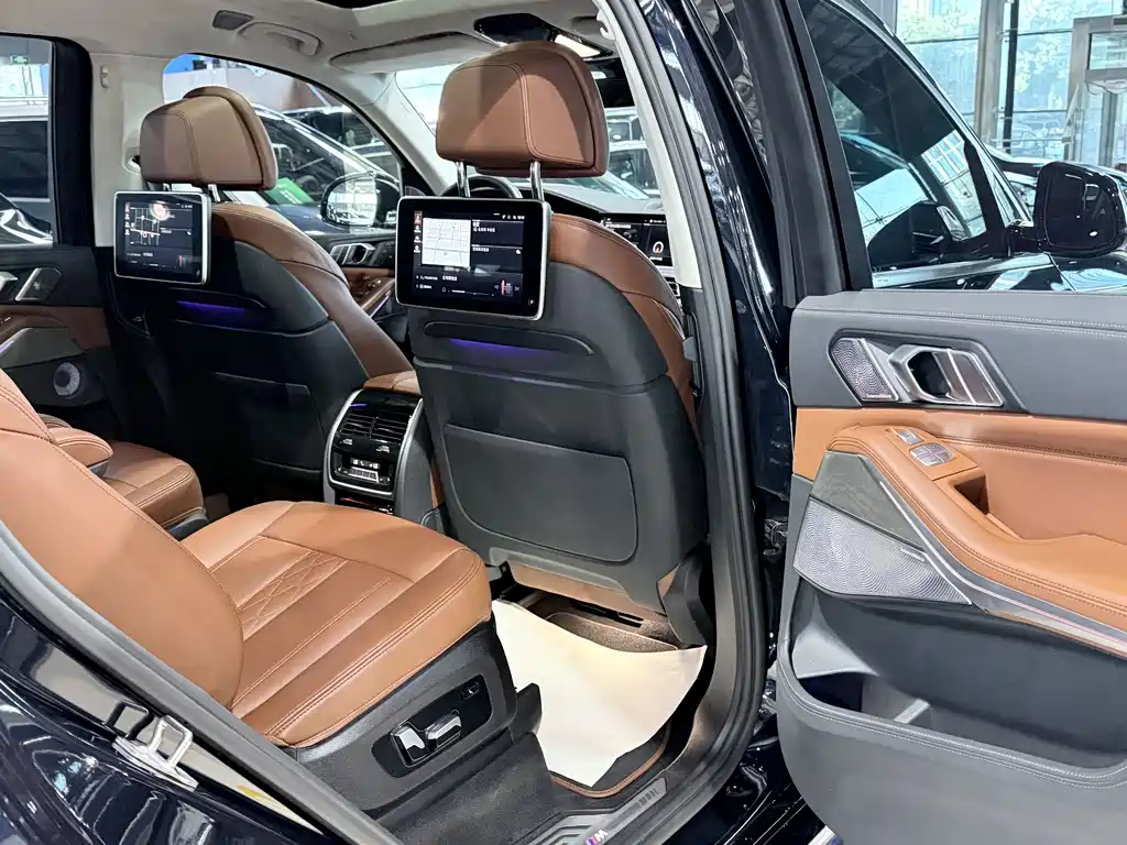 BMW X7 2023 — фото 17