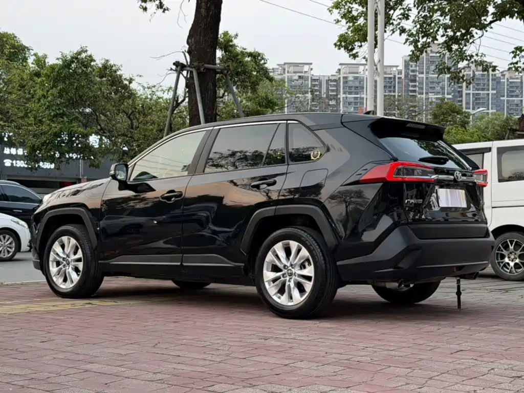 Toyota Wildlander 2021 — фото 21