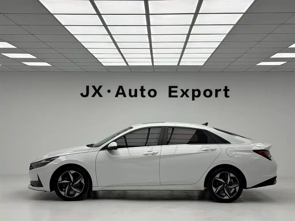 Hyundai Elantra 2021