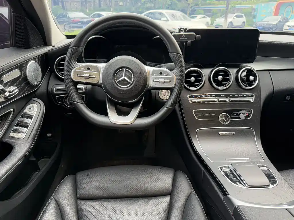 Mercedes-Benz C-Class 2020 — фото 10