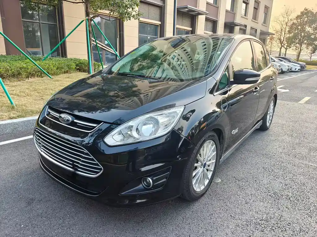 Ford C-MAX 2018 — фото 1