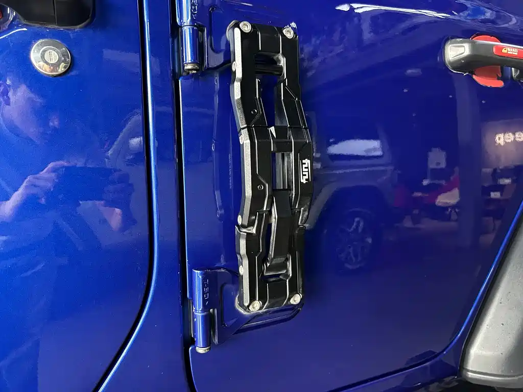 Jeep Wrangler 2020 — фото 21