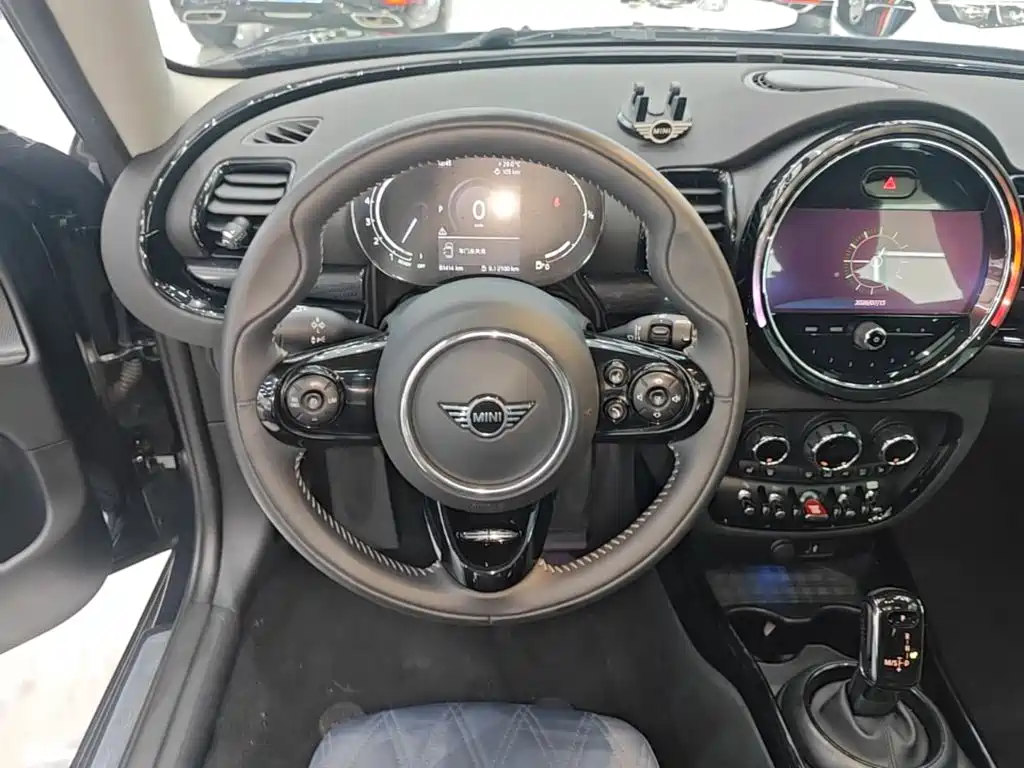 MINI Clubman 2021 — фото 11