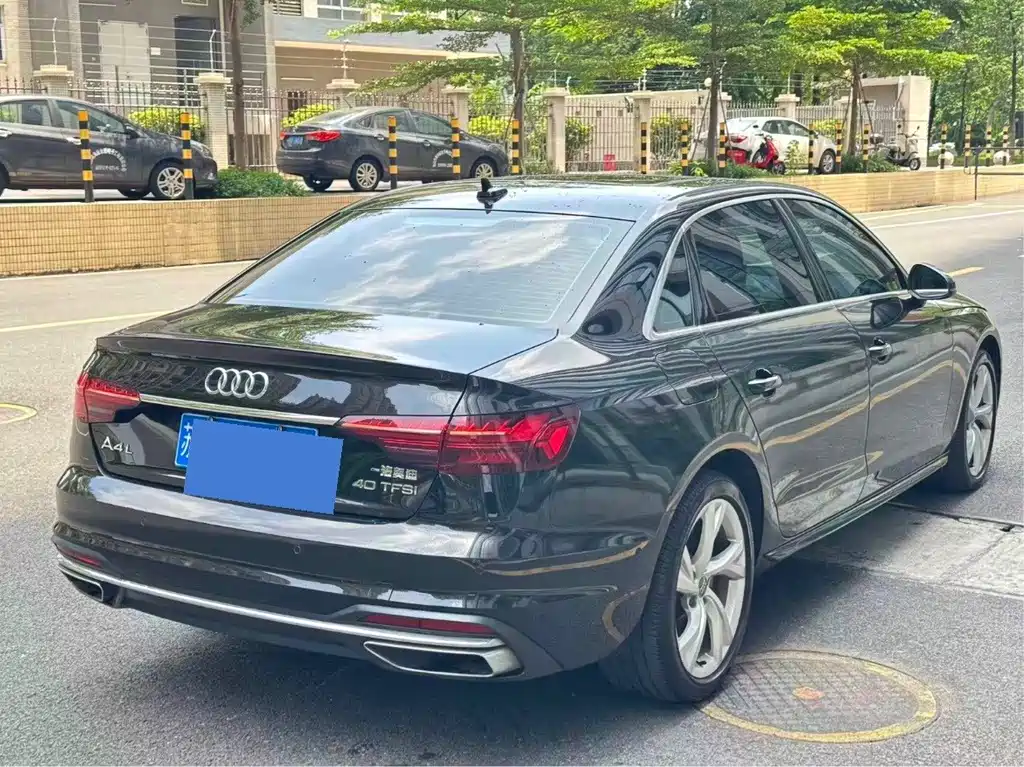 Audi A4L 2020 — фото 9