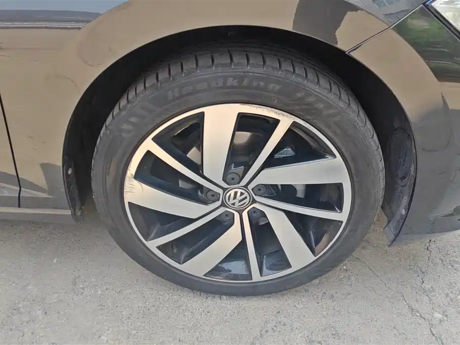 Volkswagen Sagitar 2021
