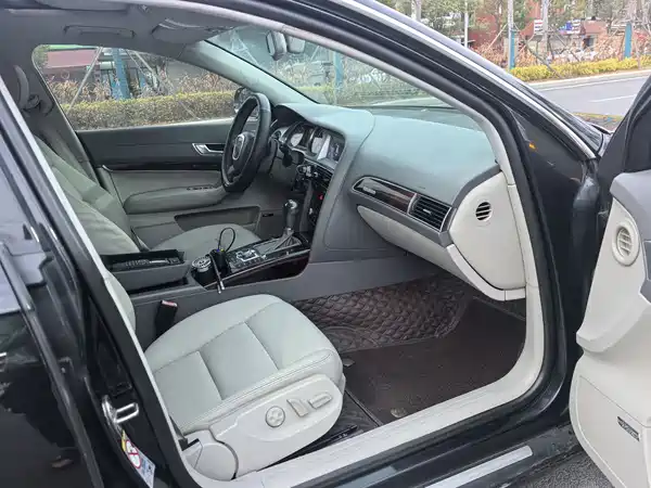 Audi A6L 2011