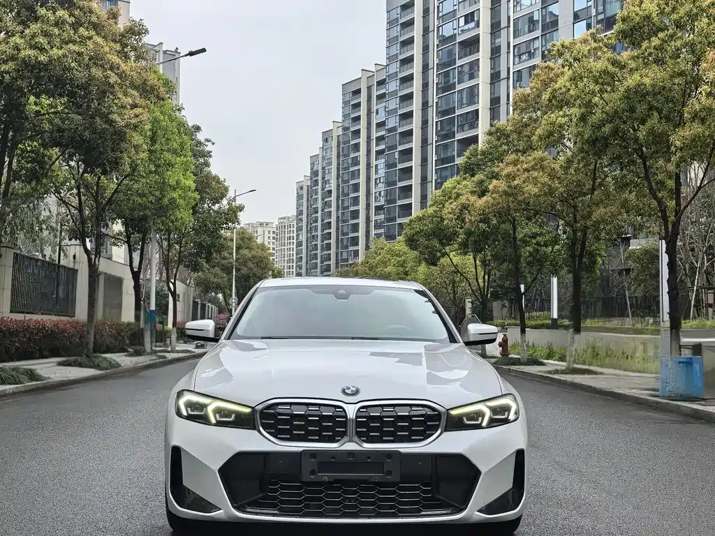 BMW 3 Series 2023