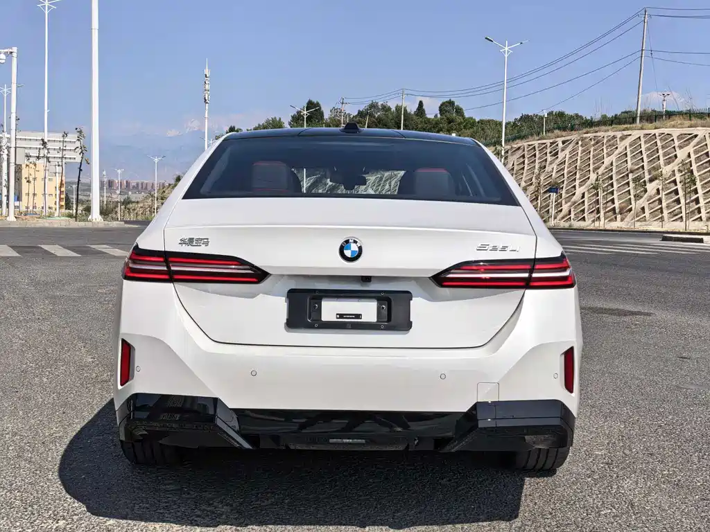 BMW 5 Series 2026