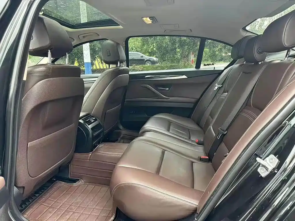 BMW 5 Series 2015 — фото 3