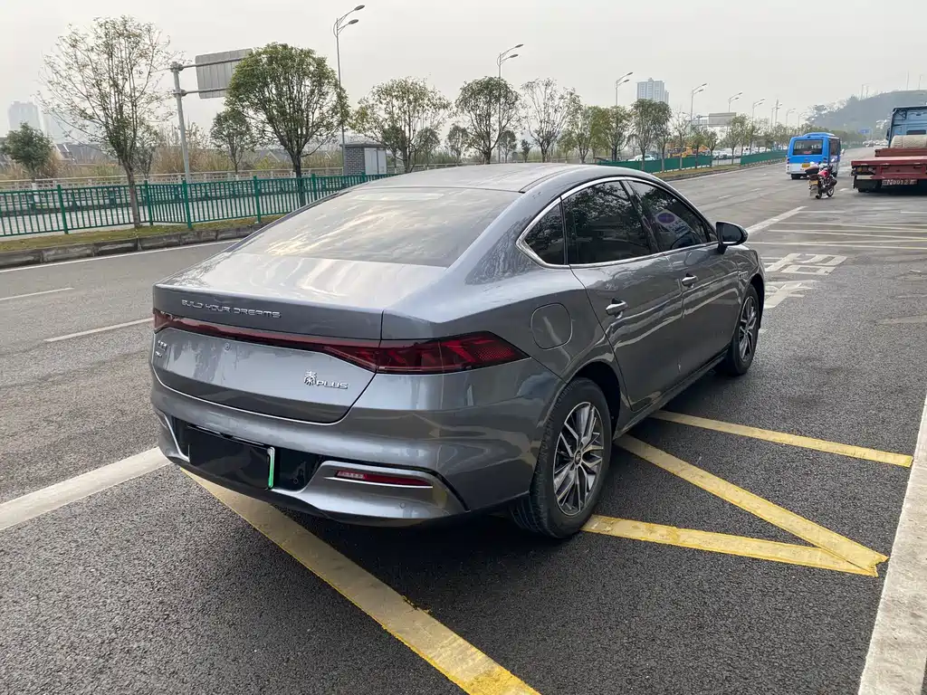 BYD Qin PLUS 2022 — фото 9